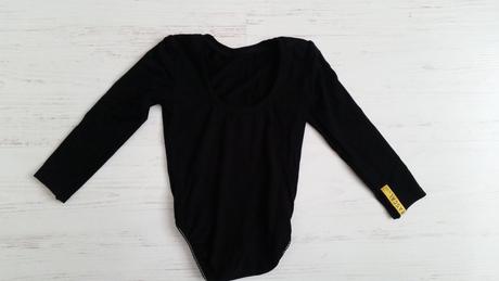 Body s vykrojenym chrbtom, 86