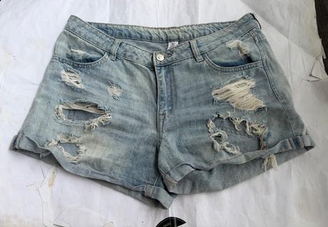 Hm trhane dzinsove kratase sortky, h&m,40