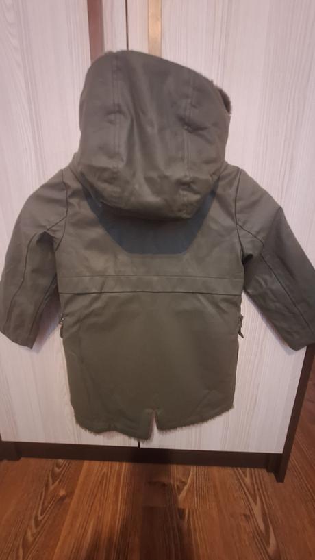 Nepremokavá bunda, zara,110