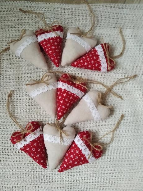 Ručne šité srdiečka, 