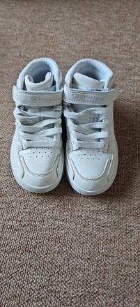 Tenisky, champion,28