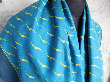 Kvalitná luxusna hodvabna elegantná šatka, l