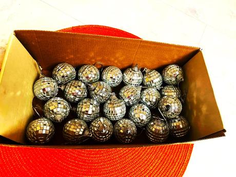 Trblietavé gule na stromček 26 ks,