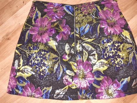 Damska sukna, 40