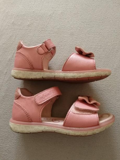 Sandálky, lasocki,26