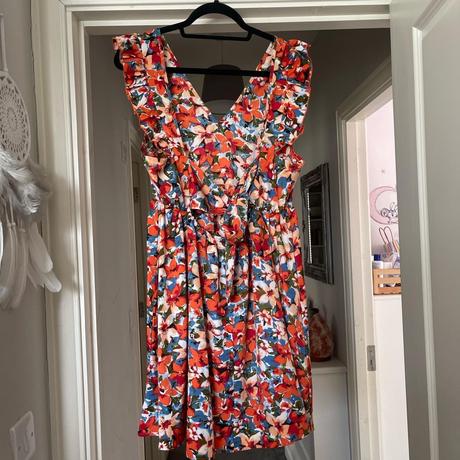 Kvietkovane šaty, s