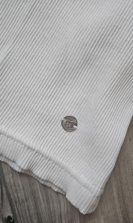 Tielko mustang, mustang,m