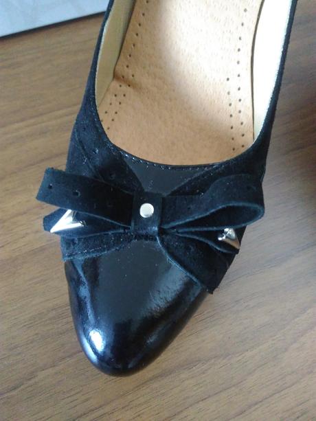 Čierne lodičky s mašličkou, lasocki,37