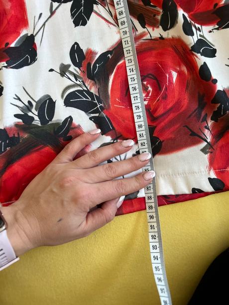 Spoločenské šaty, m