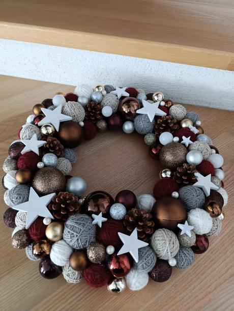 Veľký vianočný veniec s priemerom 47cm, 