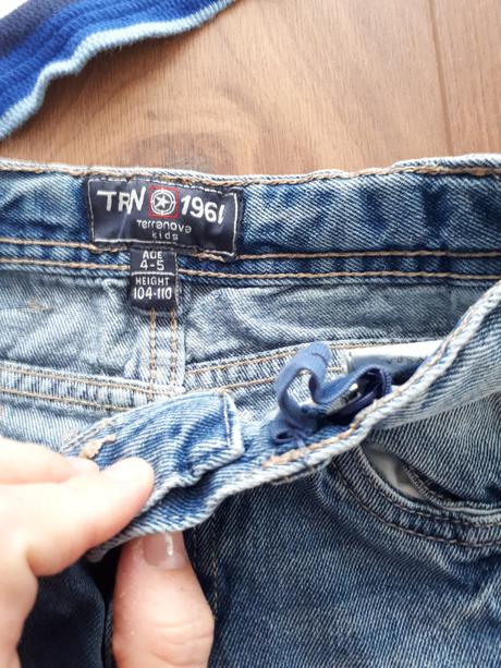 2x rifle + sveter, 104–116