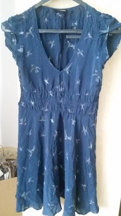 Tmavomodre saty s vtacikmi, warehouse,m