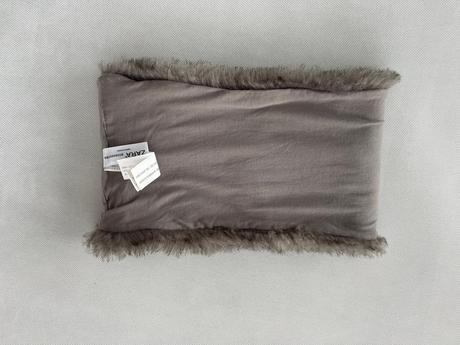 Nákrčník z umelej kožušiny, zara