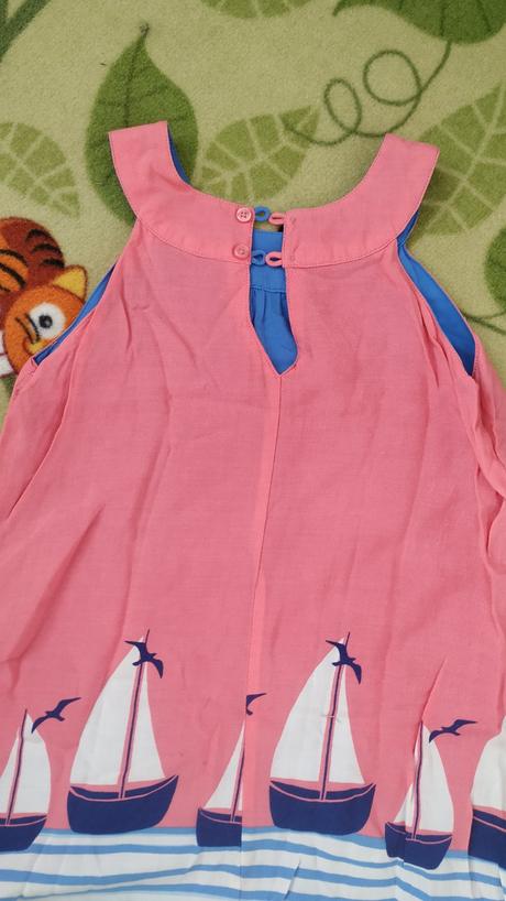 Šaty s loďkami, avon,104