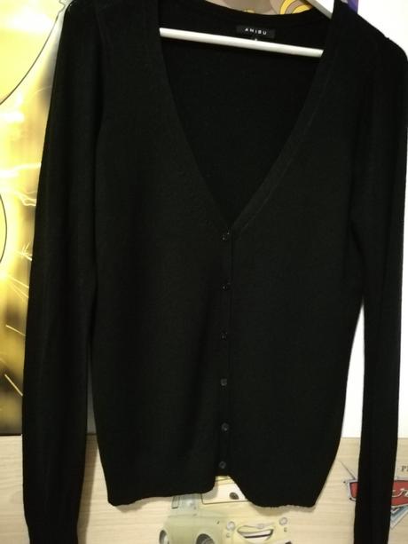 Čierny tenký svetrík, amisu,s