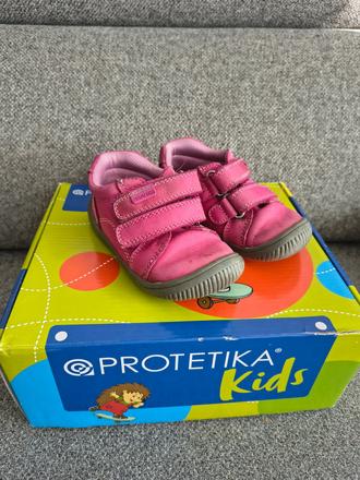 Tenisky, protetika,23