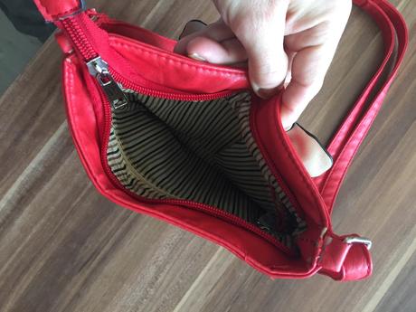 Mala kabelka darujem,