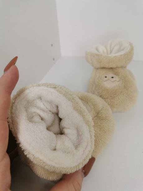 Teplé capačky kuriatko, <17