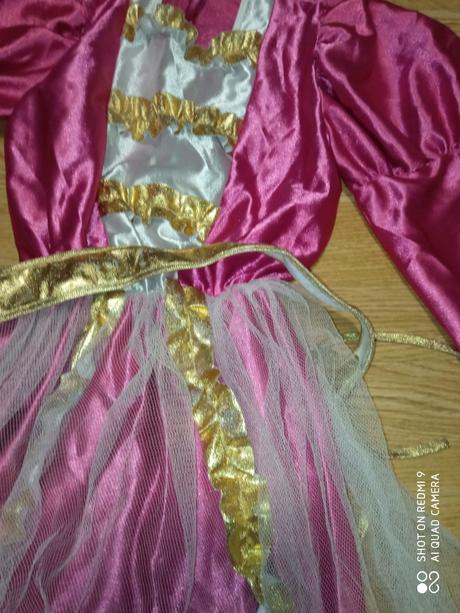 Karnevalové šatičky., 