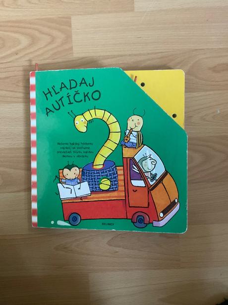 Kniha navliekacia so snurkou hladaj auticko, 