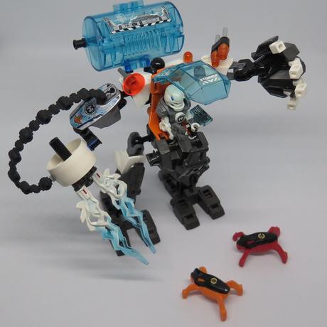 Lego hero factory 70205 stormer freeze machine,