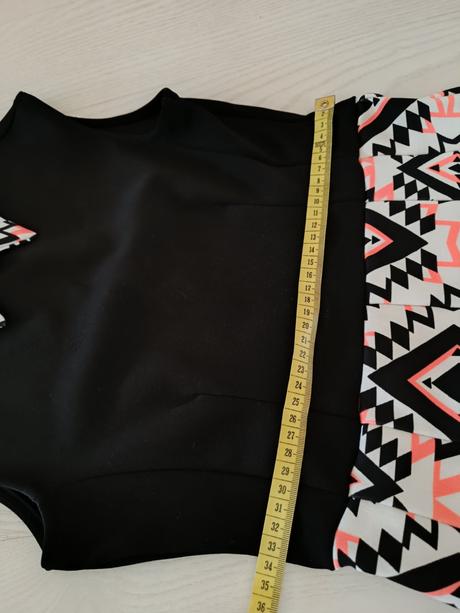 Krátky overal bez rukávov, s