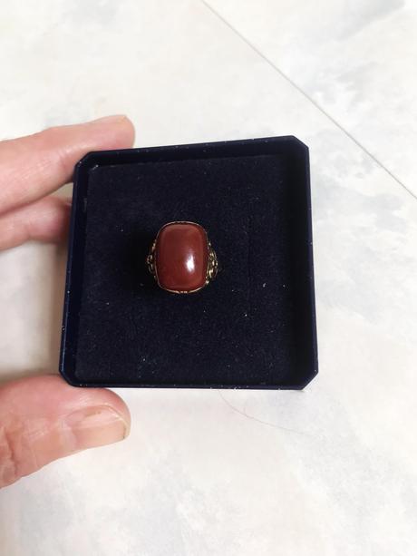 Masívny starý zlatý prsteň,