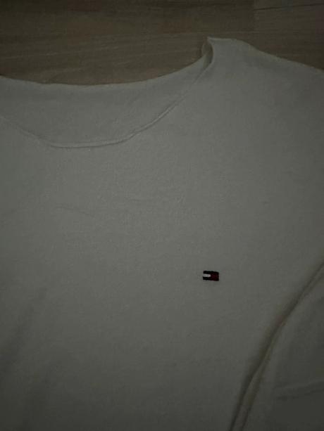 Tommy hilfiger svetrík veľ. uni, tommy hilfiger