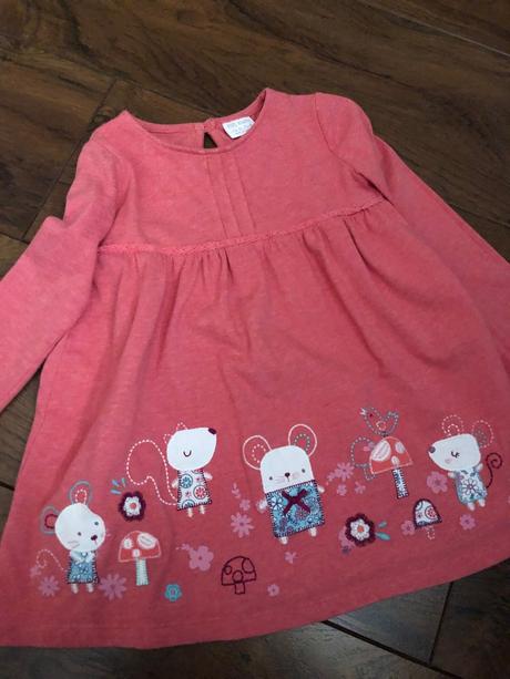 Červené šaty, f&f,86