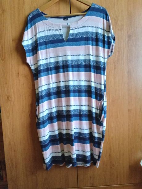 Športové šaty, 40