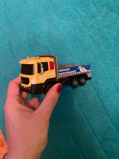 Dopravné auto so zvukmi,