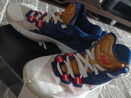 Jordan zion 1, nike,39