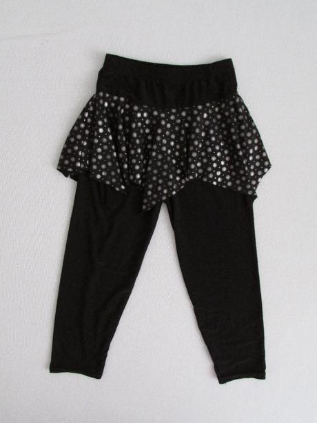 Nohavice so sukničkou,