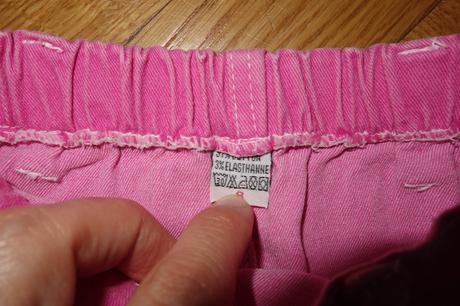 Rifľová suknička s volánom, 122