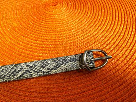 Opasok s hadím vzorom,