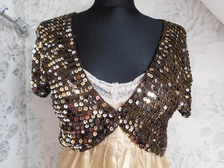 Velmi pekne lahučke šaty, 38