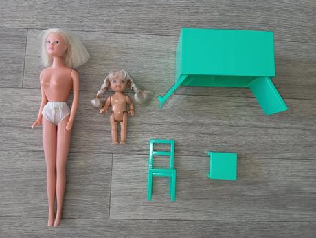 Zelený nábytok ikea pre barbie deti,