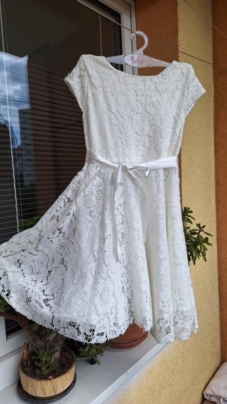 Čipkované letné šaty, 134