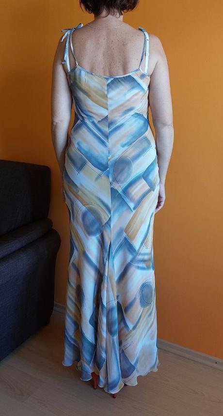 Spoločenské šaty s bolerom, 38