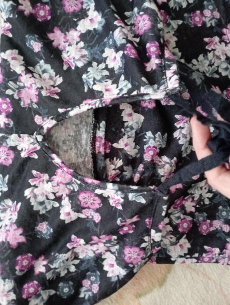 Tenký kvetovany svetrik, terranova,m