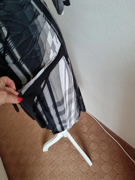 Elastické šaty so zavin.efektom veľ. s, s