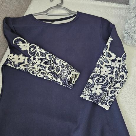 Šaty s ornamentom, l