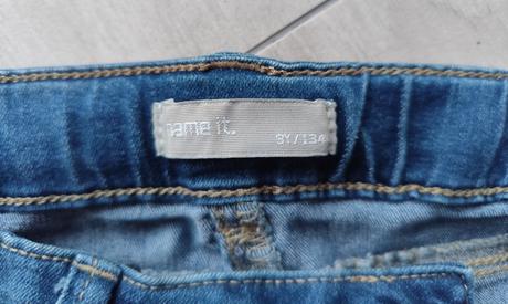 Predám dievčenské riflové kraťasy, 134