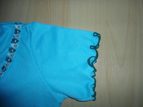 Bledomodre tricko kvietky, 122