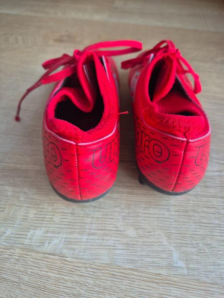 Kopačky umbro 33,5, 33
