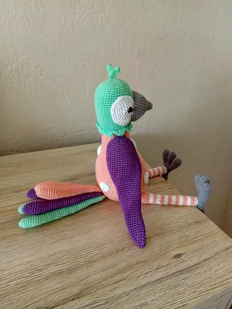 Háčkovany papagaj, 