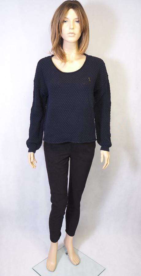 Luxusný tmavomodrý pulover twenty three, 42