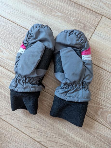 Dievcenske rukavice -palciaky, 110