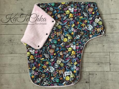 Mama set nakrcnik a celenka,