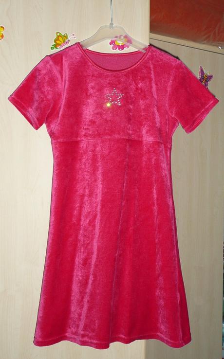 Zamatové šaty s hviezdičkou, 116